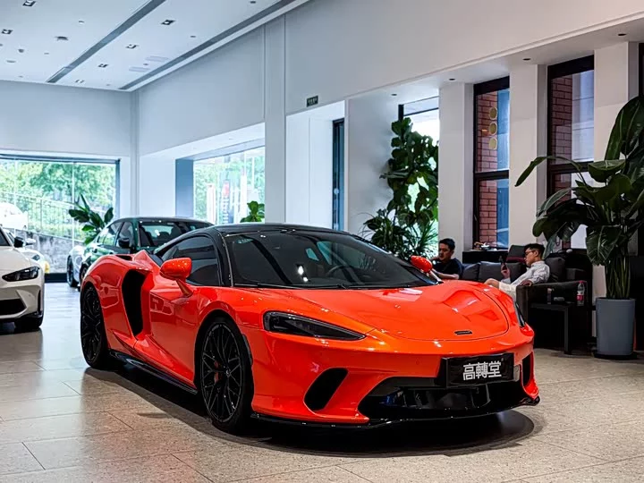 McLaren GT