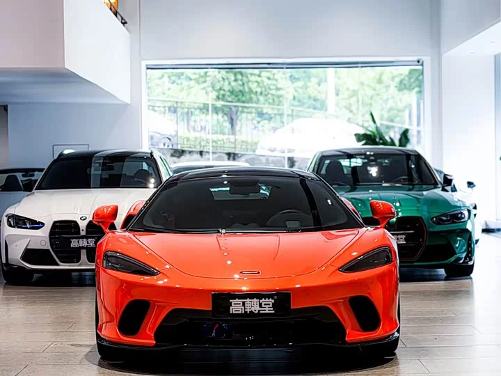 McLaren GT