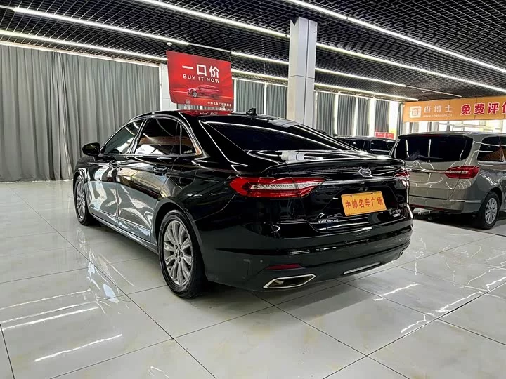 Ford Taurus