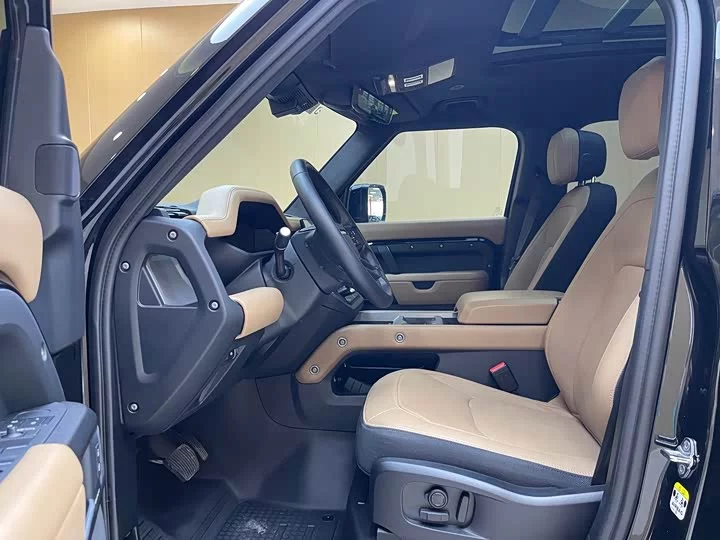 Land Rover guard