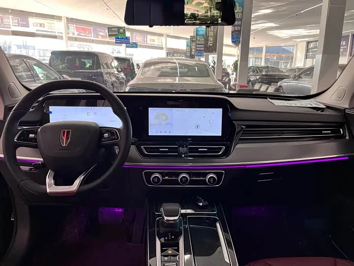 Hongqi HS5