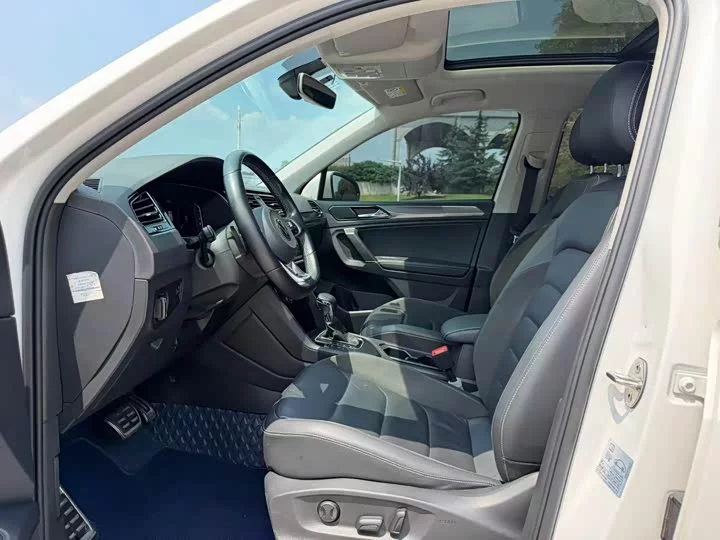 Volkswagen Tiguan L