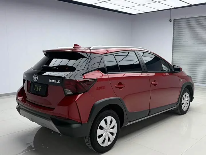 Toyota Yaris L