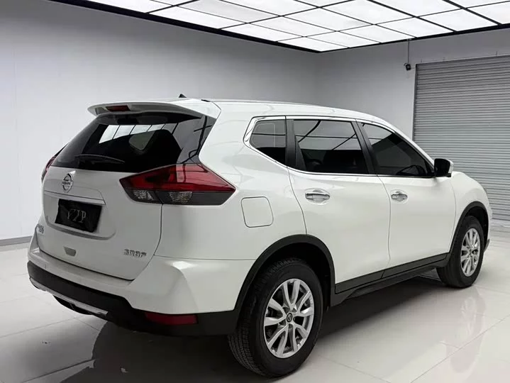Nissan Qijun