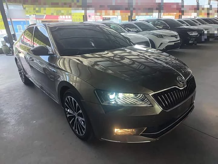 Skoda SuperB