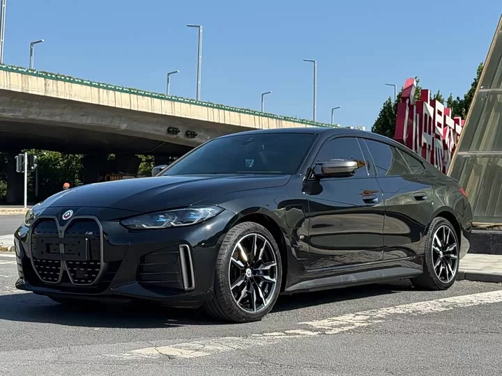 BMW i4 M