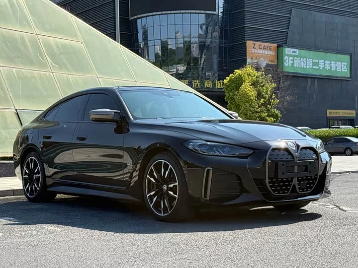 BMW i4 M