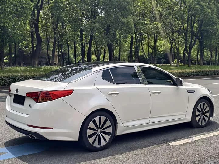 kia K5