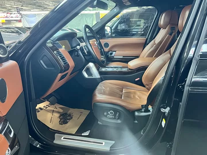 Land Rover range rover
