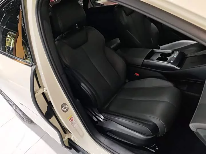 BYD Qin L