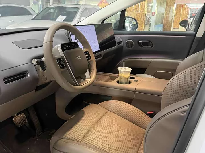 Li Ideal i8