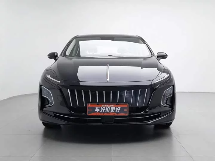 Hongqi E-QM5
