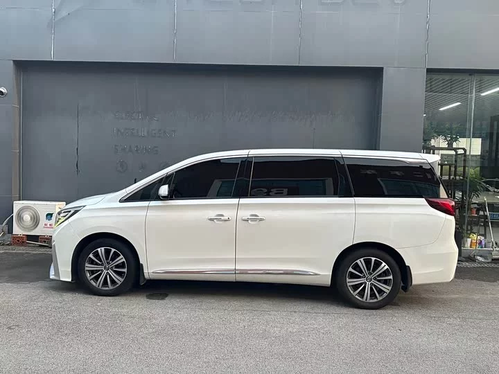 GAC Trumpchi M8