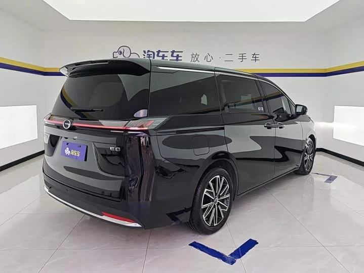 GAC Trumpchi E8