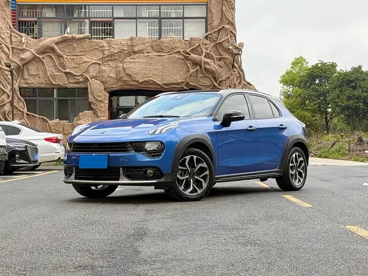 Lynk & Co 02