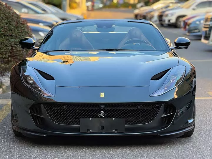 ferrari 812