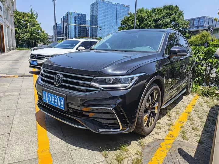 Volkswagen Tiguan L