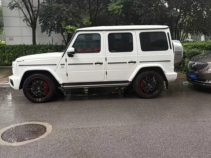 Mercedes-Benz G-rated