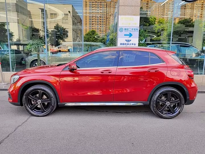 Mercedes-Benz GLA