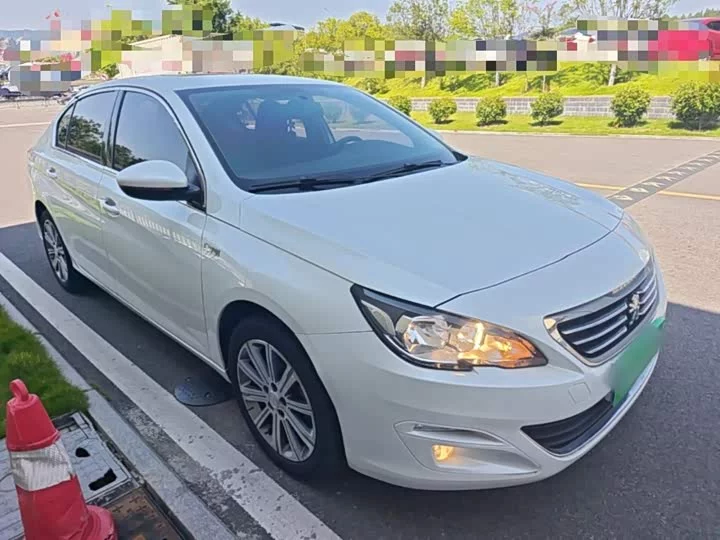 Peugeot 408