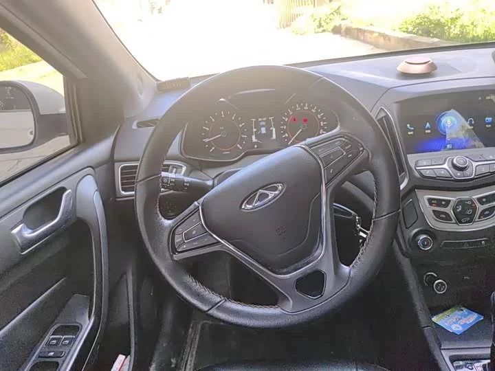 Chery Arrizo 5