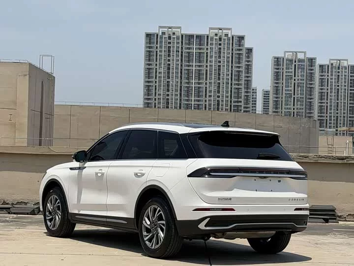Lincoln adventurer