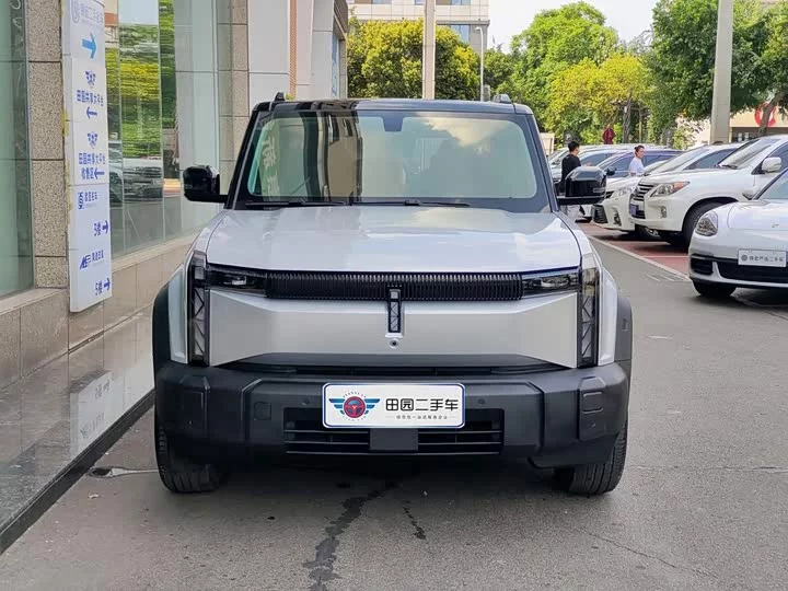 iCAR 03
