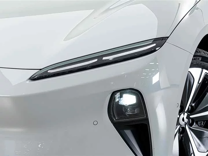 NIO ET5T