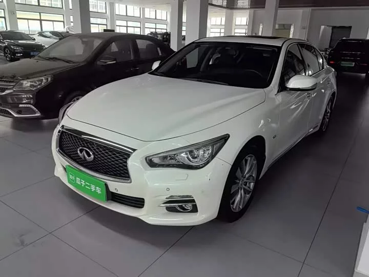 Infiniti Q50L