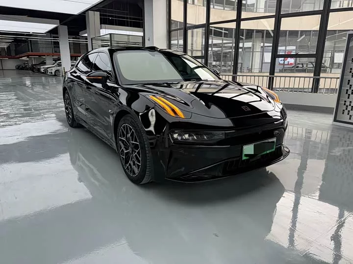 ZEEKR 001