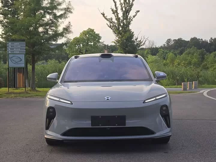 NIO ET5T