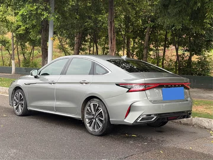 Chery Arrizo 8