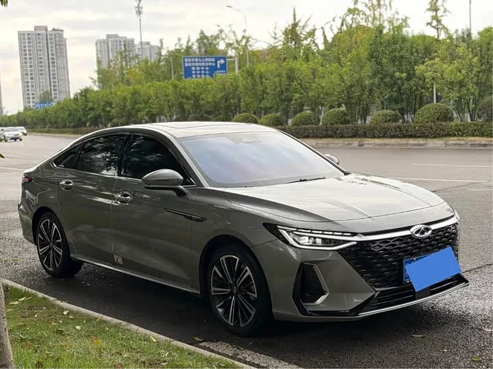 Chery Arrizo 8