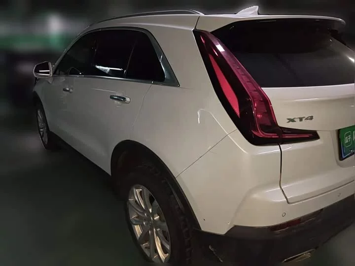 Cadillac XT4