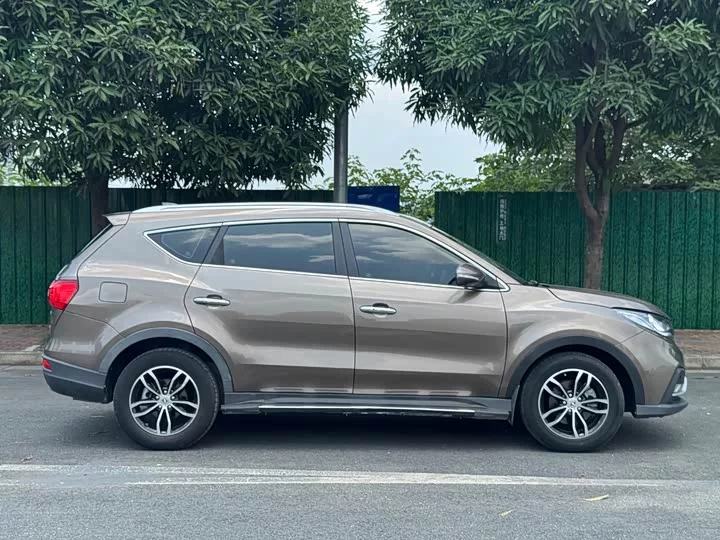 Dongfeng Fengon 580