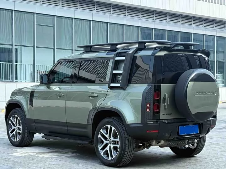 Land Rover guard