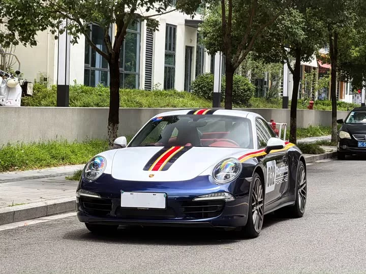 Porsche 911