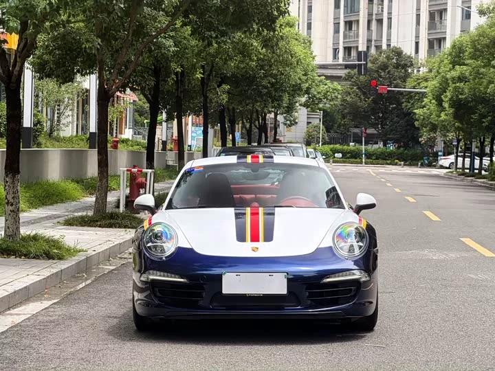 Porsche 911