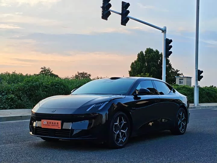 Lynk & Co 10