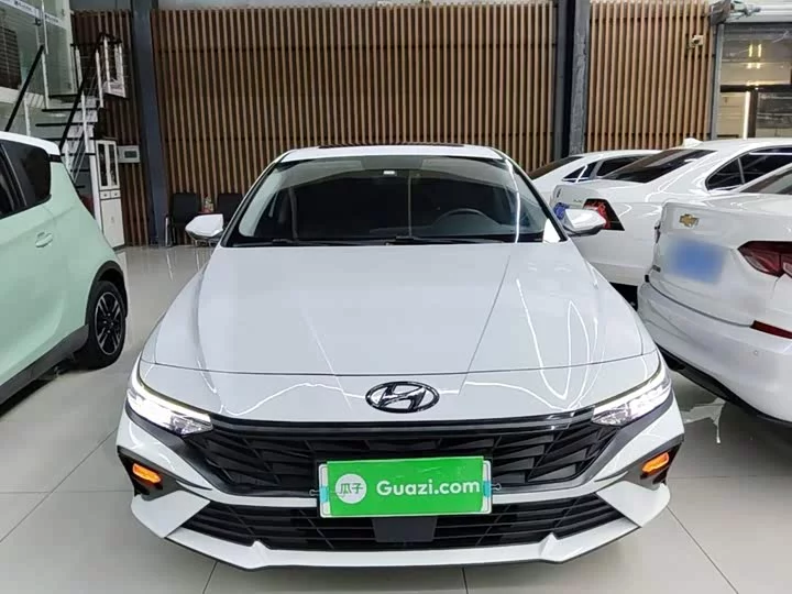 Hyundai Elantra
