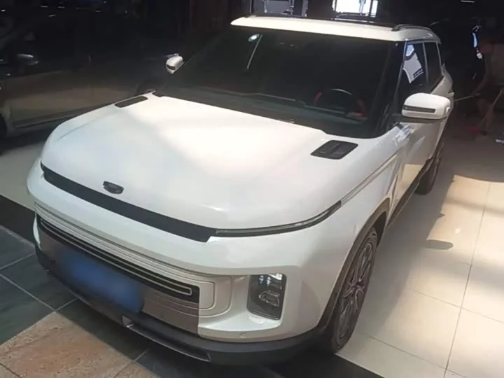 Geely ICON