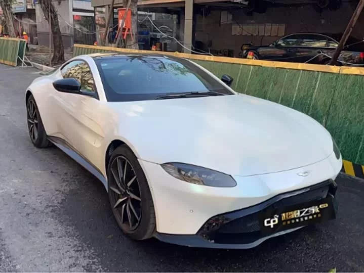Aston Martin V8 Vantage