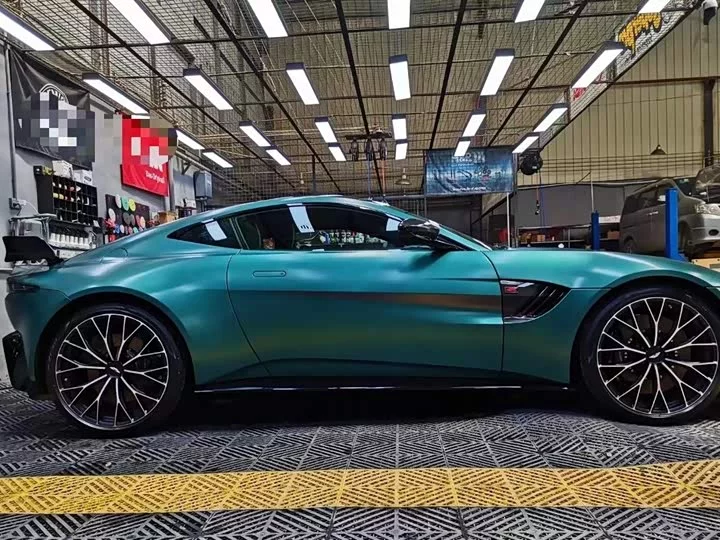 Aston Martin V8 Vantage