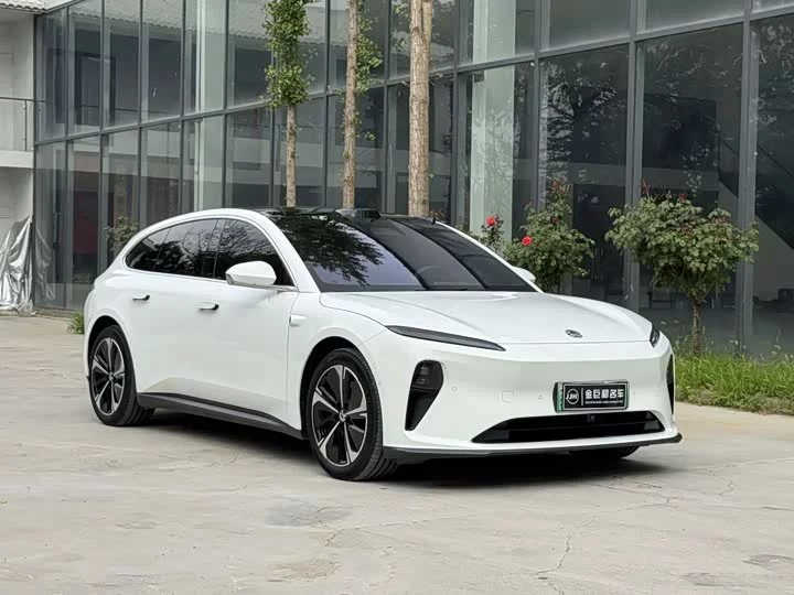 NIO ET5T
