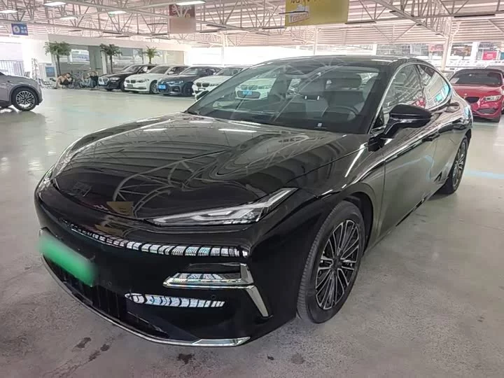 Geely Galaxy Star 8