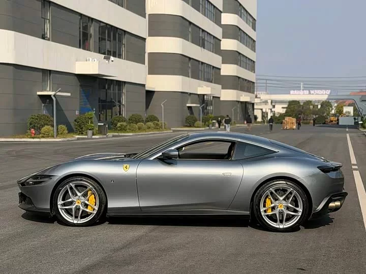 ferrari Roma