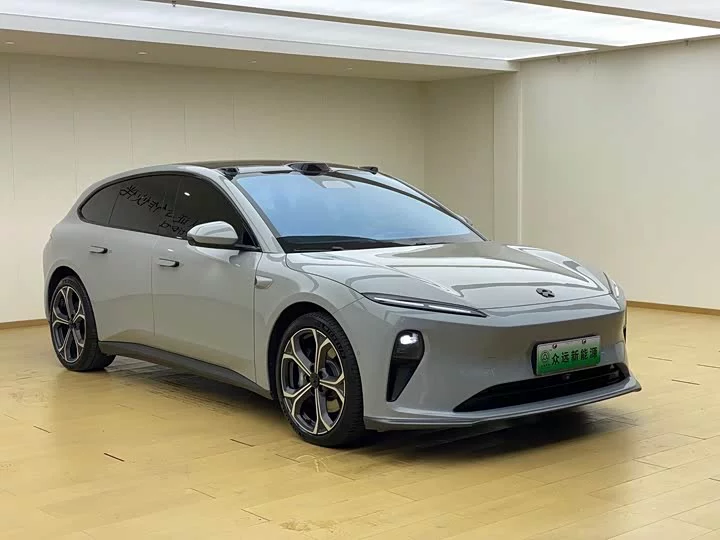 NIO ET5T