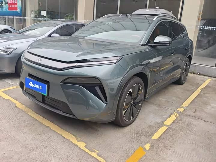 BYD Tang L