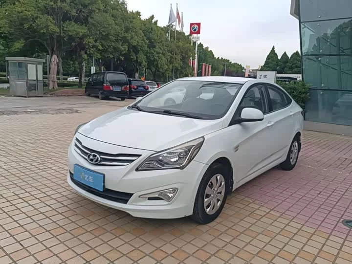 Hyundai Rena