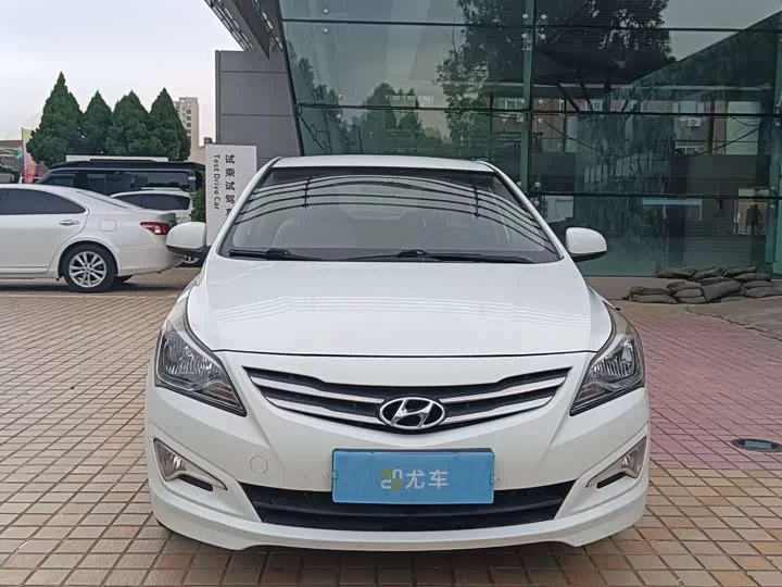 Hyundai Rena